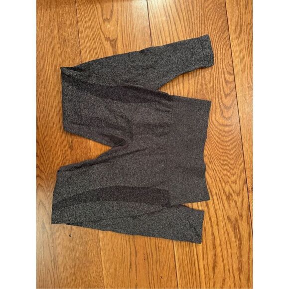 Seamless Dark Gray High-Waisted Leggings – Size Small - Picture 1 of 5